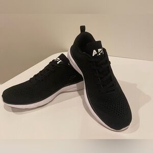 Men's APL TechLoom Pro
Black / White / Black
